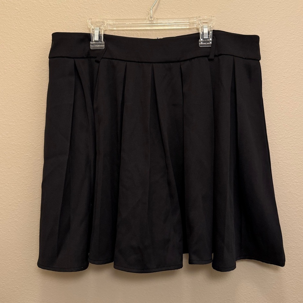 Black skater skirt